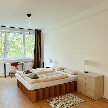 Helles Elegantes Zimmer In Berlin-schoeneberg 12 Apartment *